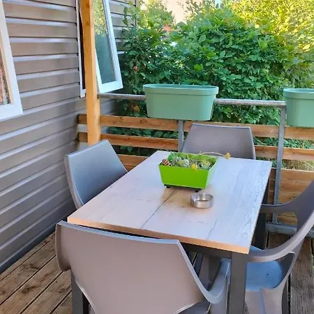 Cottage Gite Aux Lauriers Lacroix Sur Meuse Esterno foto